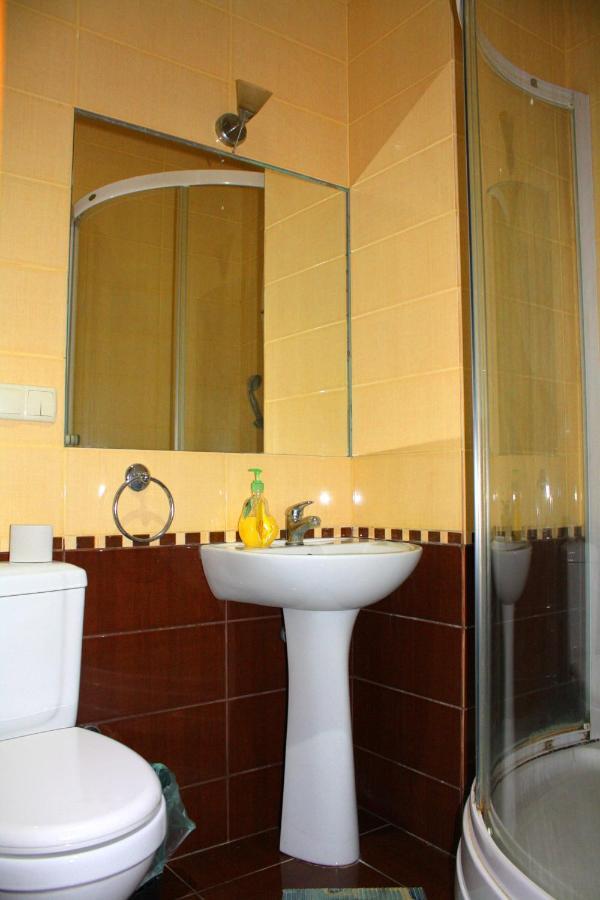 Комната Гостиничного Типа, Алчевских 24 Charków Zewnętrze zdjęcie